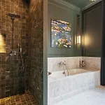 Villa Domaine De L'ormeau - Luxury Estate With Indoor Pool And In Falaise, Normandy - Steps From William The Conqueror's Castle Falaise