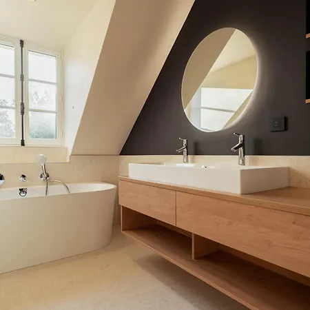 Villa Domaine De L'ormeau - Luxury Estate With Indoor Pool And In Falaise, Normandy - Steps From William The Conqueror's Castle *
