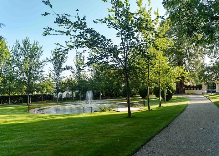 Domaine De L'ormeau - Luxury Estate With Indoor Pool And In Falaise, Normandy - Steps From William The Conqueror's Castle