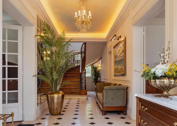 Domaine De L'ormeau - Luxury Estate With Indoor Pool And In Falaise, Normandy - Steps From William The Conqueror's Castle