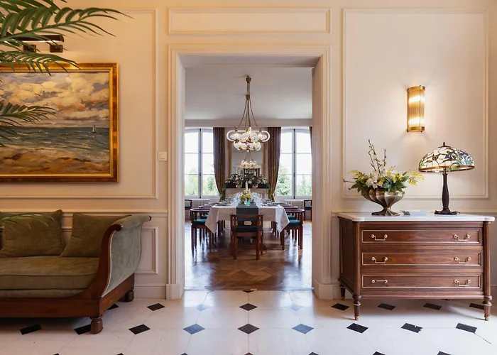 Domaine De L'ormeau - Luxury Estate With Indoor Pool And In Falaise, Normandy - Steps From William The Conqueror's Castle