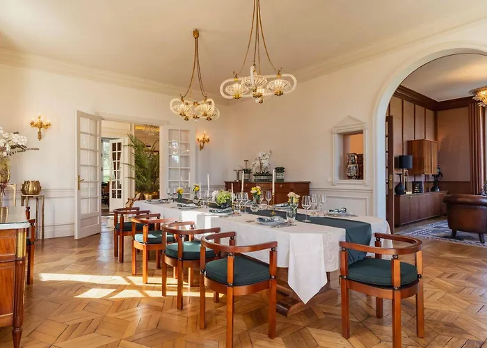 Domaine De L'ormeau - Luxury Estate With Indoor Pool And In Falaise, Normandy - Steps From William The Conqueror's Castle