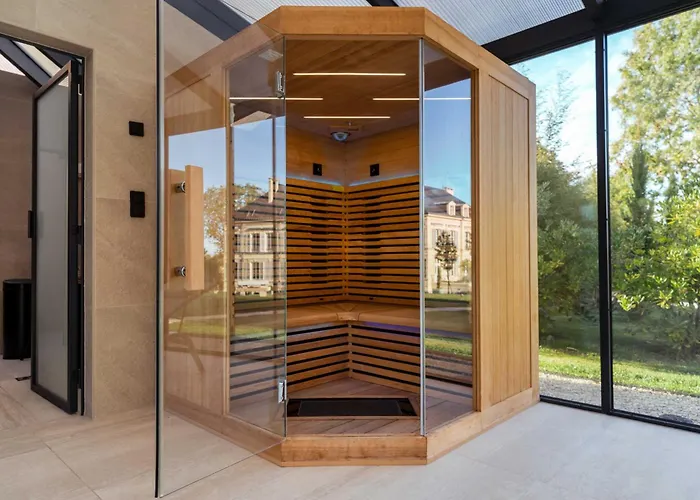 Domaine De L'ormeau - Luxury Estate With Indoor Pool And In Falaise, Normandy - Steps From William The Conqueror's Castle