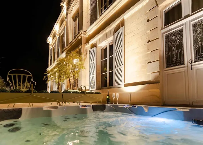 Domaine De L'ormeau - Luxury Estate With Indoor Pool And In Falaise, Normandy - Steps From William The Conqueror's Castle