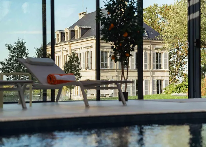 Villa Domaine De L'ormeau - Luxury Estate With Indoor Pool And In Falaise, Normandy - Steps From William The Conqueror's Castle Falaise