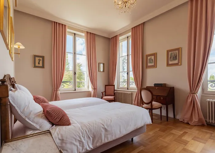 Villa Domaine De L'ormeau - Luxury Estate With Indoor Pool And In Falaise, Normandy - Steps From William The Conqueror's Castle Falaise