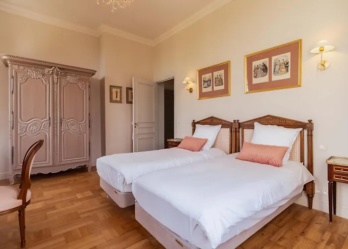 Domaine De L'ormeau - Luxury Estate With Indoor Pool And In Falaise, Normandy - Steps From William The Conqueror's Castle Falaise