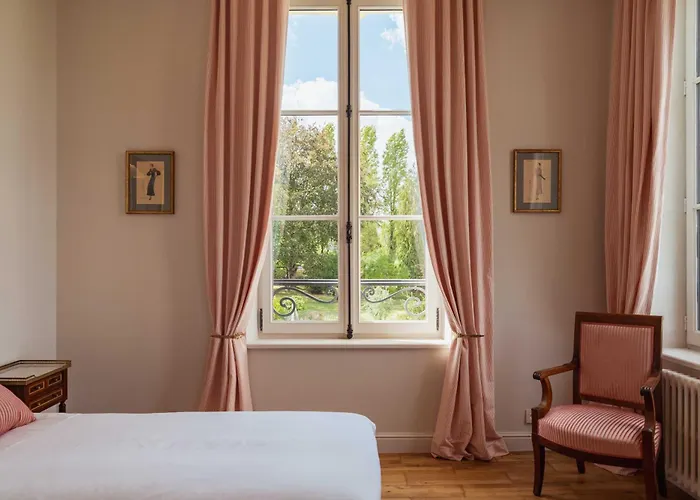 Villa Domaine De L'ormeau - Luxury Estate With Indoor Pool And In Falaise, Normandy - Steps From William The Conqueror's Castle Falaise