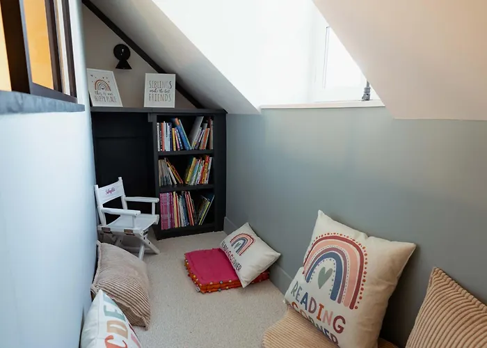 Villa Domaine De L'ormeau - Luxury Estate With Indoor Pool And In Falaise, Normandy - Steps From William The Conqueror's Castle Falaise