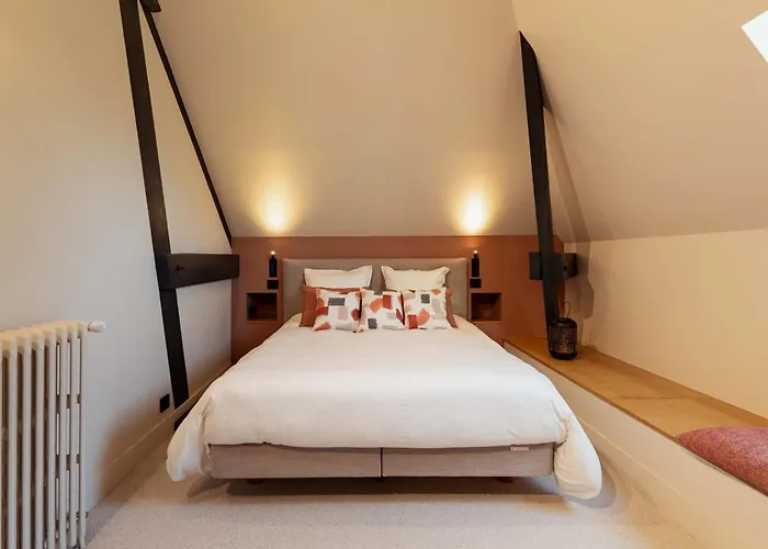 Domaine De L'ormeau - Luxury Estate With Indoor Pool And In Falaise, Normandy - Steps From William The Conqueror's Castle *