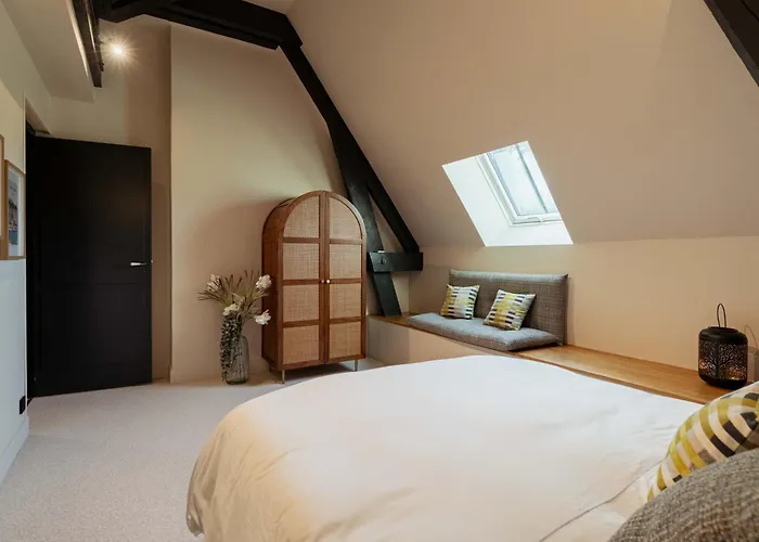 Domaine De L'ormeau - Luxury Estate With Indoor Pool And In Falaise, Normandy - Steps From William The Conqueror's Castle Falaise